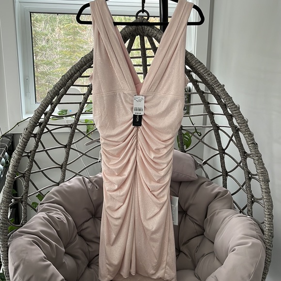 Le Chateau Dress. Brand New, with Tags. - Picture 4 of 4